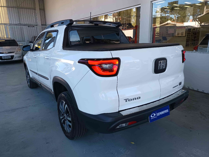 fiat toro 1.3 turbo 270 flex freedom at6 4p automatico 20223