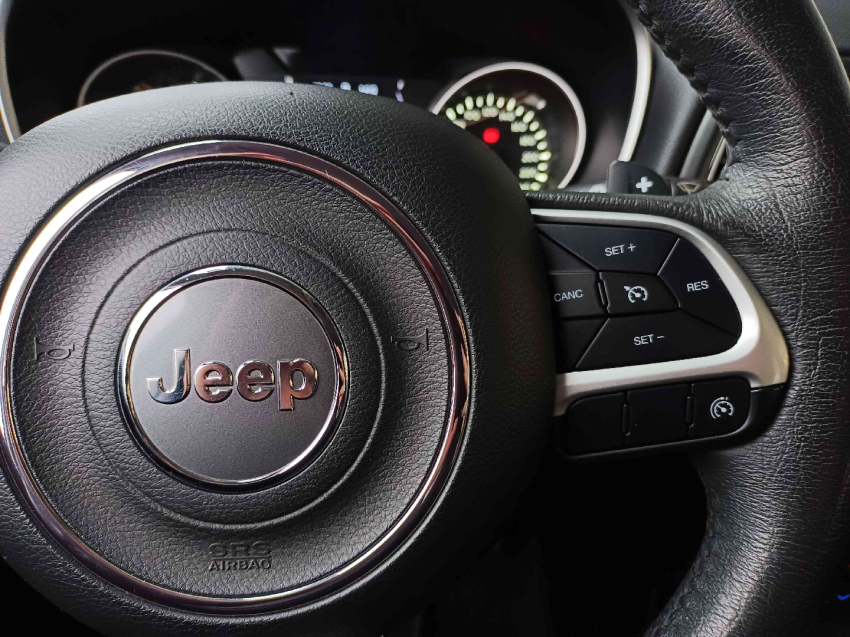 jeep compass 2.0 16v flex longitude automatico 4p 201817