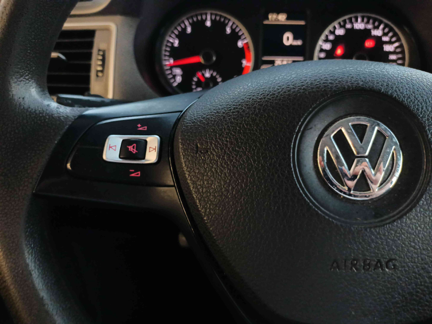 volkswagen fox 1.6 msi total flex connect 4p manual 202015