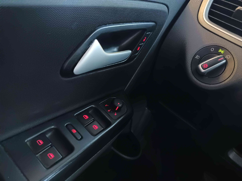 volkswagen fox 1.6 msi total flex connect 4p manual 202014