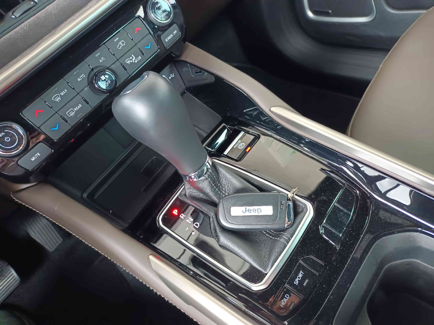 jeep commander 1.3 t270 turbo flex overland at6 4p automatico 202618