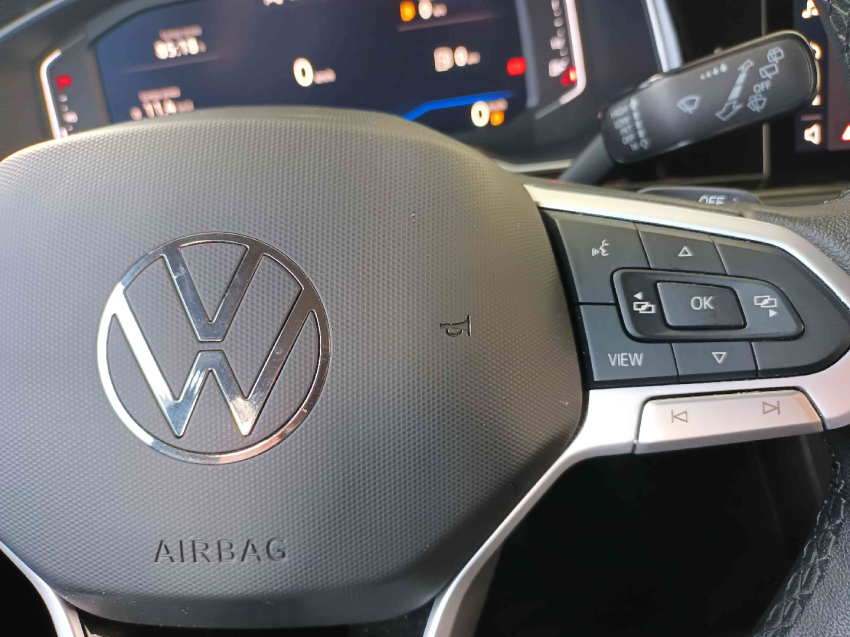 volkswagen nivus 1.0 200 tsi total flex highline automatico 4p 202417