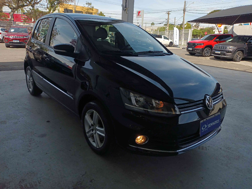 volkswagen fox 1.6 msi highline 16v flex 4p manual 2016