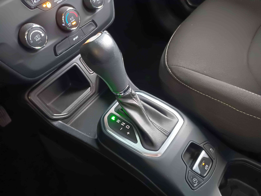 jeep renegade 1.3 t270 turbo flex sport at6 4p automatico 202414
