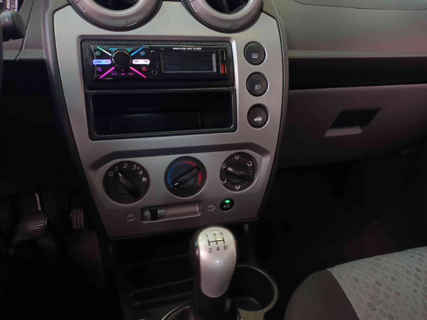 ford fiesta 1.6 mpi class hatch 8v flex 4p manual 201313