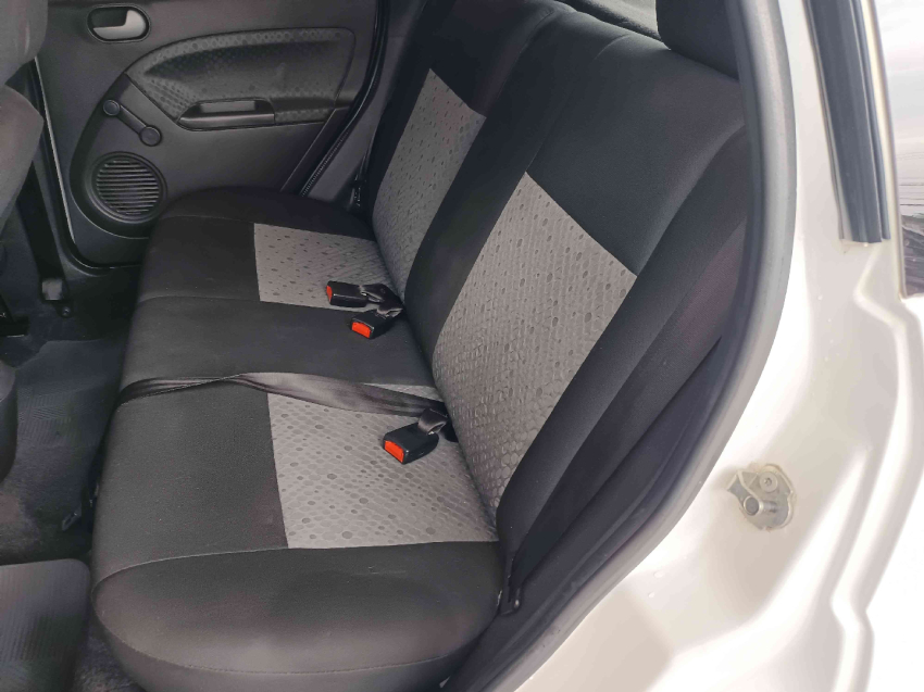 ford fiesta 1.6 mpi class hatch 8v flex 4p manual 20137