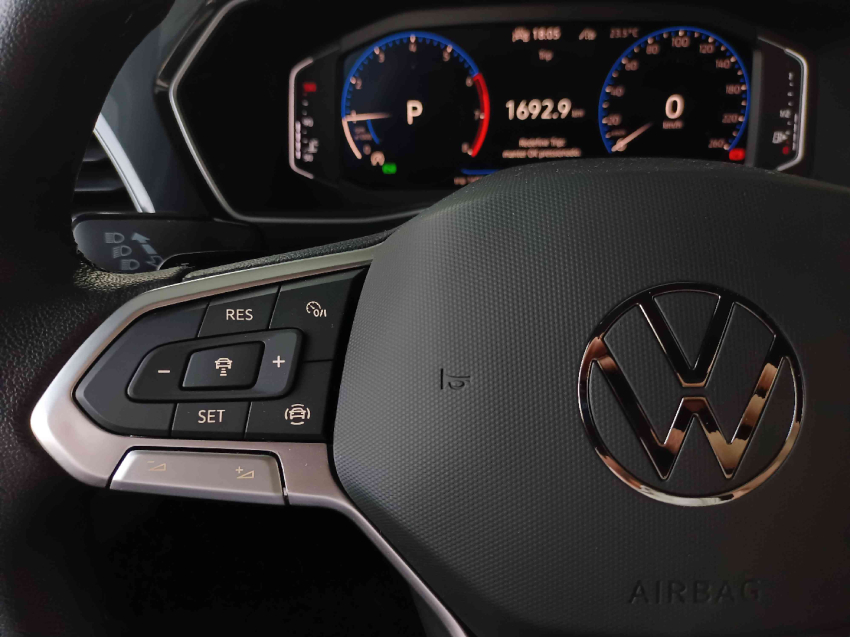 volkswagen t-cross 1.4 250 tsi total flex highline automatico 4p 202318
