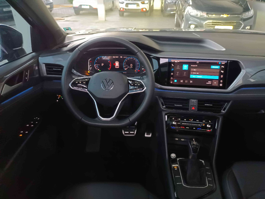 volkswagen taos 1.4 250 tsi total flex highline automatico 4p 202410