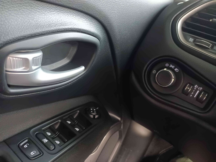 jeep renegade 1.3 t270 turbo flex sport at6 4p automatico 202315