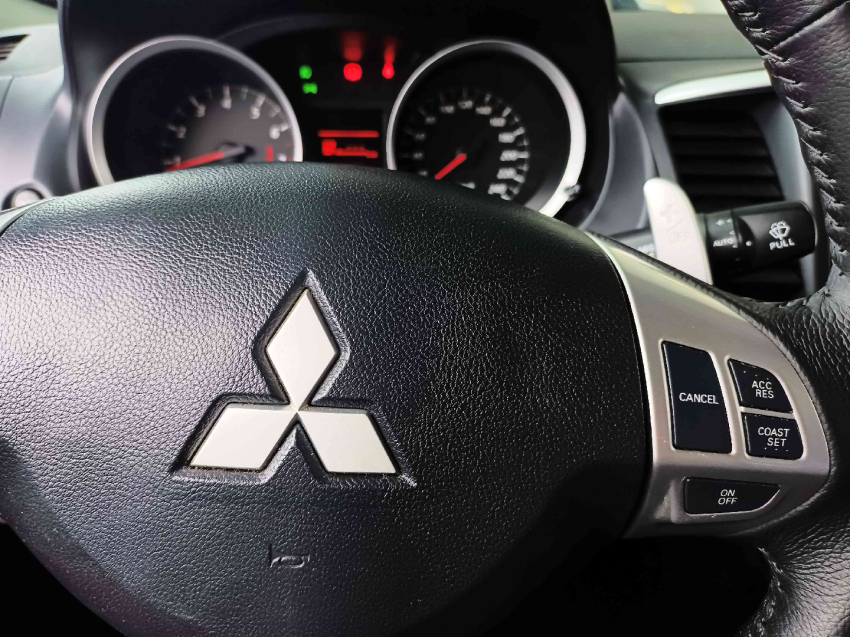 mitsubishi lancer 2.0 hl-t 16v gasolina 4p automatico 201817