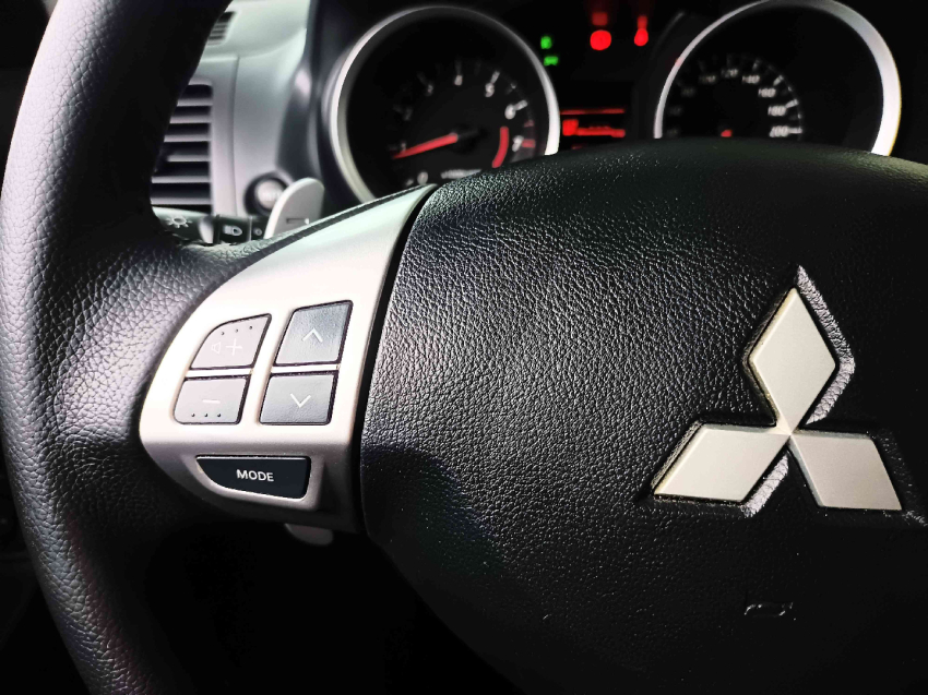mitsubishi lancer 2.0 hl-t 16v gasolina 4p automatico 201816