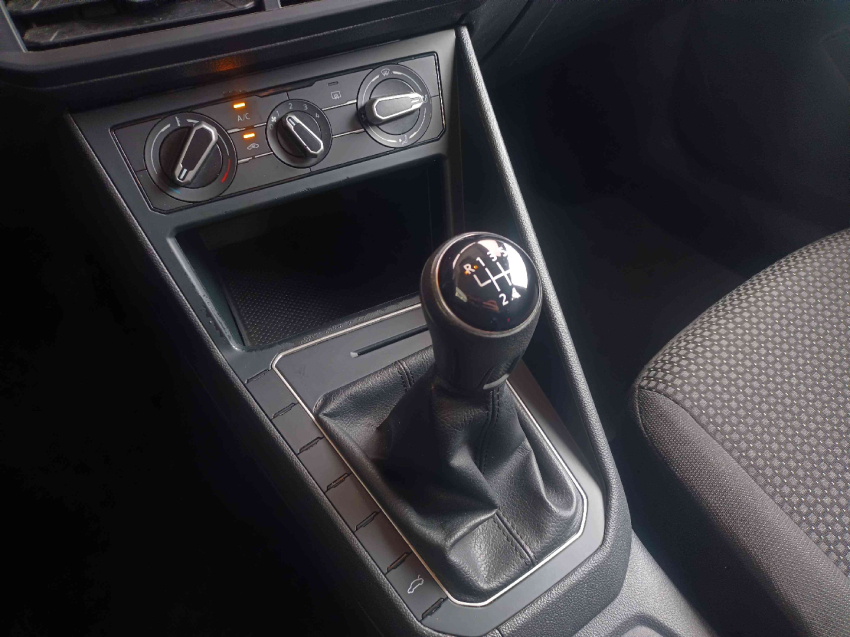 volkswagen polo 1.0 mpi total flex manual 4p 202012