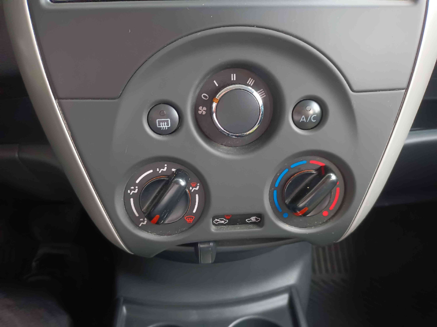 nissan versa 1.6 16v flexstart sv 4p xtronic flex automatico 202012