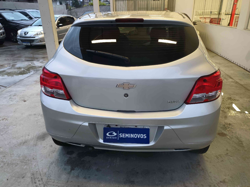 chevrolet onix 1.0 mpfi lt 8v flex 4p manual 20164
