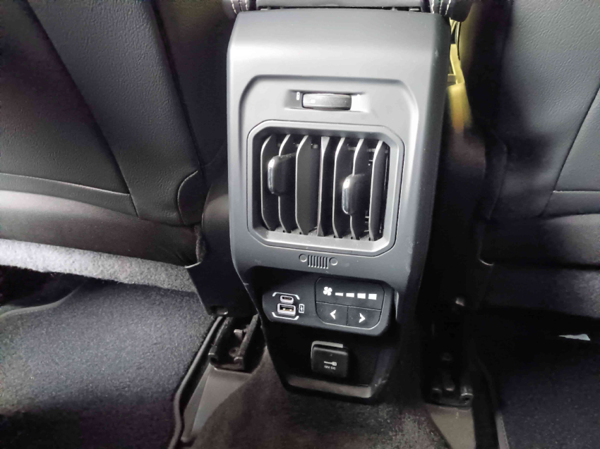 jeep commander 1.3 t270 turbo flex longitude at6 4p automatico 20238