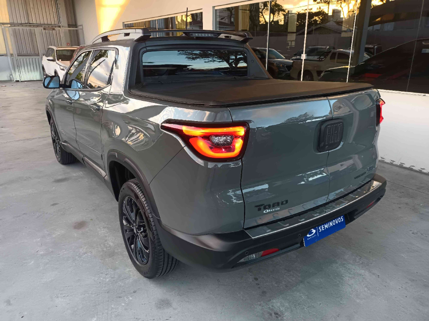 fiat toro 1.3 turbo 270 flex volcano at6 4p automatico 20253
