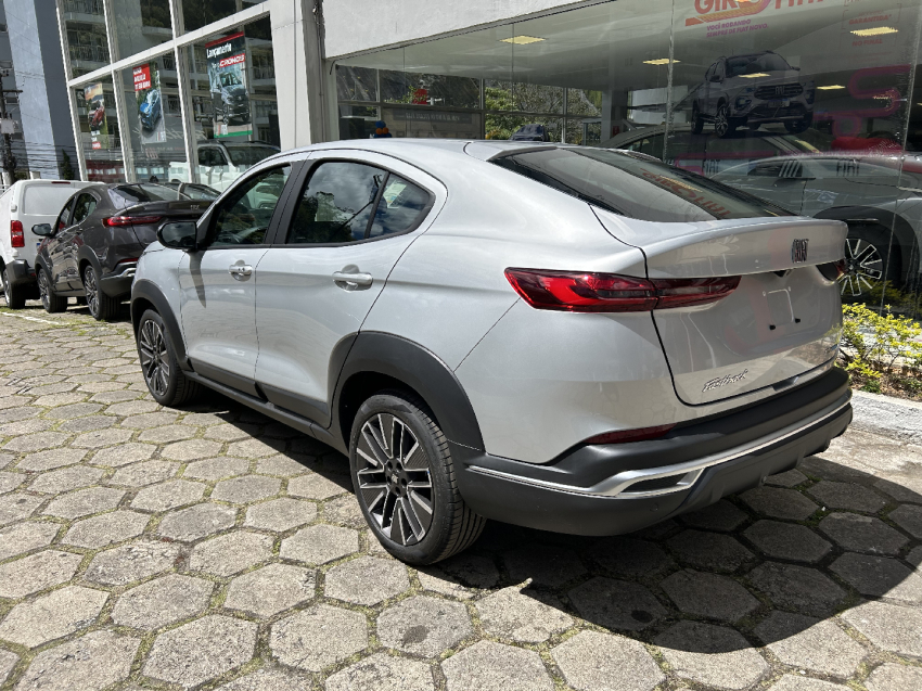 fiat fastback 1.0 hibrido 20263