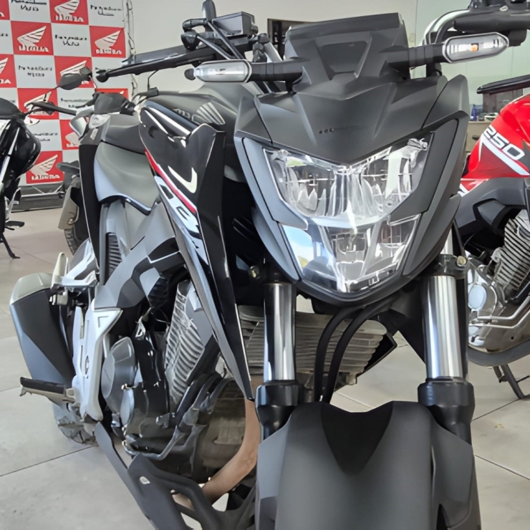 cb twister 300f (2025/2025)