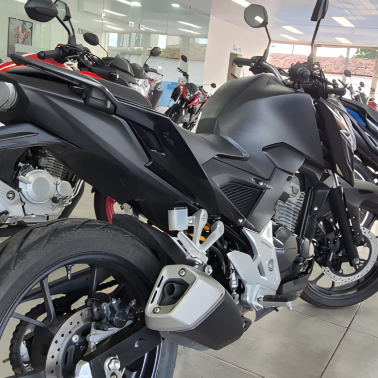 cb twister 300f (2025/2025)