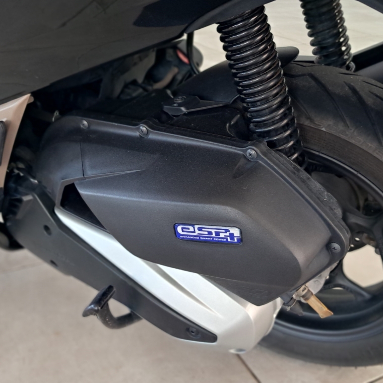 honda pcx dlx 160 abs (2025/2026)4