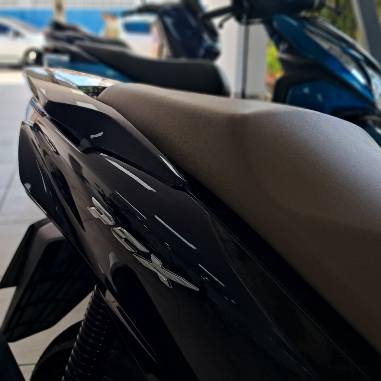 honda pcx dlx 160 abs (2025/2026)12