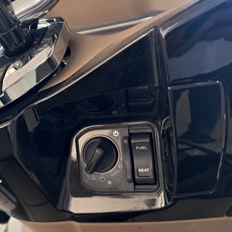 honda pcx dlx 160 abs (2025/2026)8