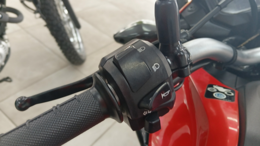 nxr bros 160 abs7