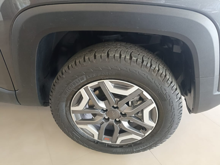 jeep renegade 1.3 t270 turbo flex trailhawk 4x4 at9 4p automatico 202314