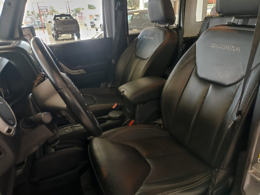 jeep wrangler 3.6 unlimited sahara 4x4 v6 gasolina 4p automatico 2.0 20185