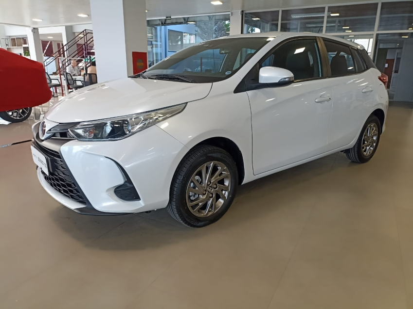 toyota yaris 1.5 16v flex xs connect multidrive 4p automatico 2023