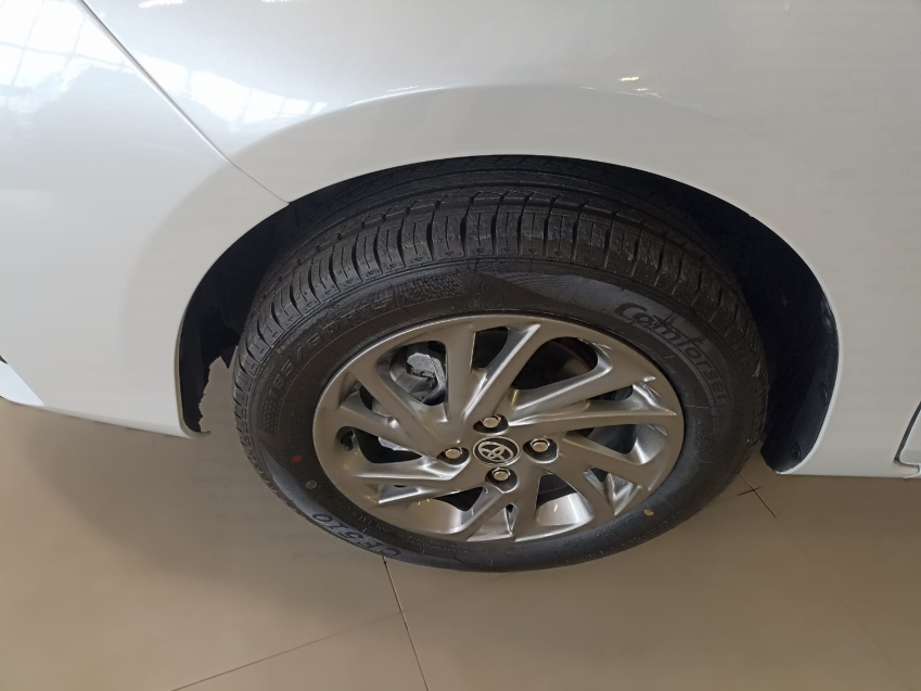 toyota yaris 1.5 16v flex xs connect multidrive 4p automatico 202311