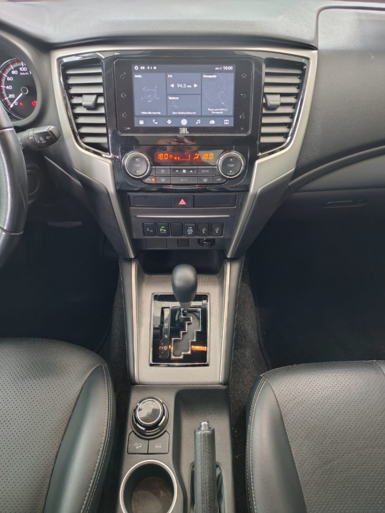 mitsubishi l200 triton 2.4 turbo diesel 4x4 at sport hpe-s 4p automatico 20252
