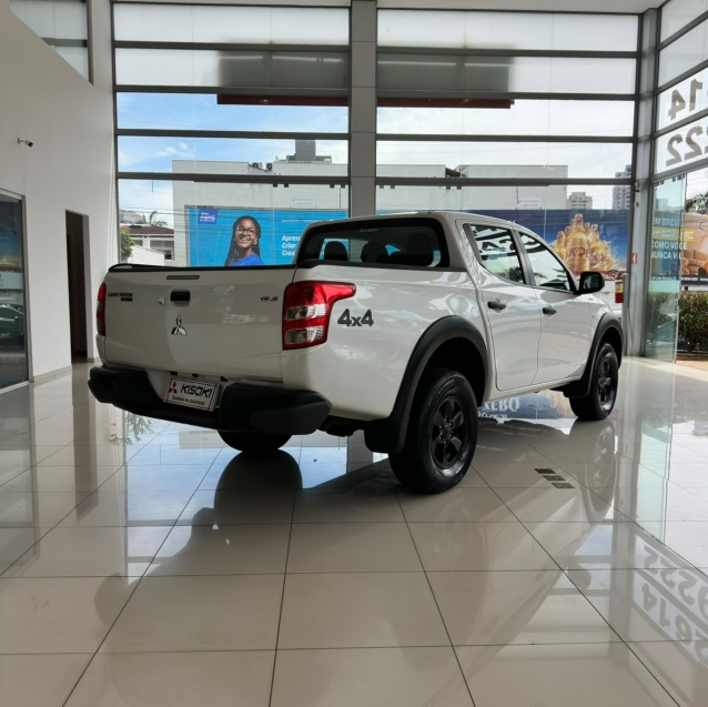 mitsubishi l200 triton 2.4 16v turbo diesel outdoor gls cd 4x4 automatico 4p 20254