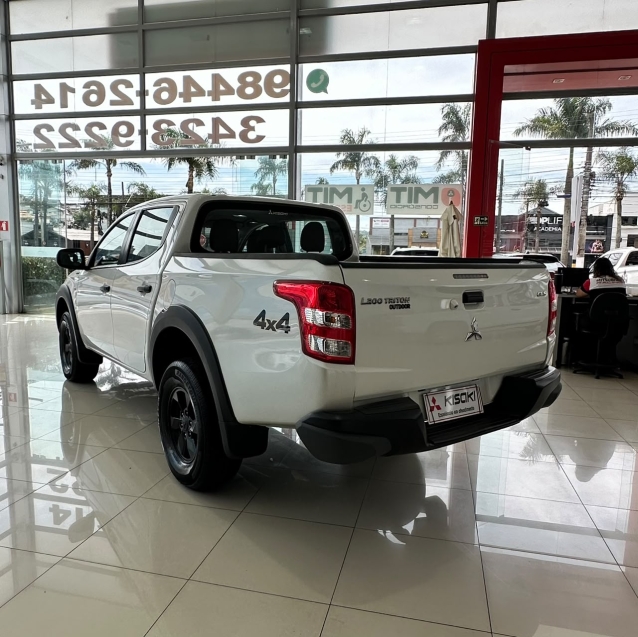 mitsubishi l200 triton 2.4 16v turbo diesel outdoor gls cd 4x4 automatico 4p 20253