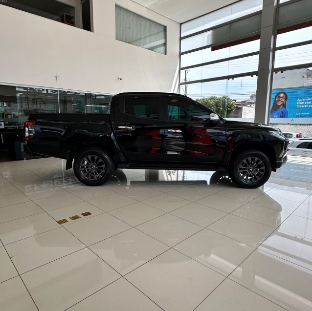 mitsubishi l200 triton 2.4 16v turbo diesel sport hpe cd 4p 4x4 automatico 20255