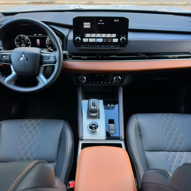 mitsubishi outlander 2.4 phev signature s-awc dht 2.3 hibrido 4p automatico 202610