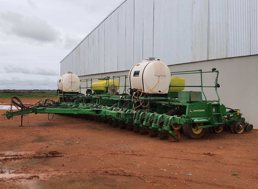 john deere plantadeira 2126 - diesel semiautomatico 2011
