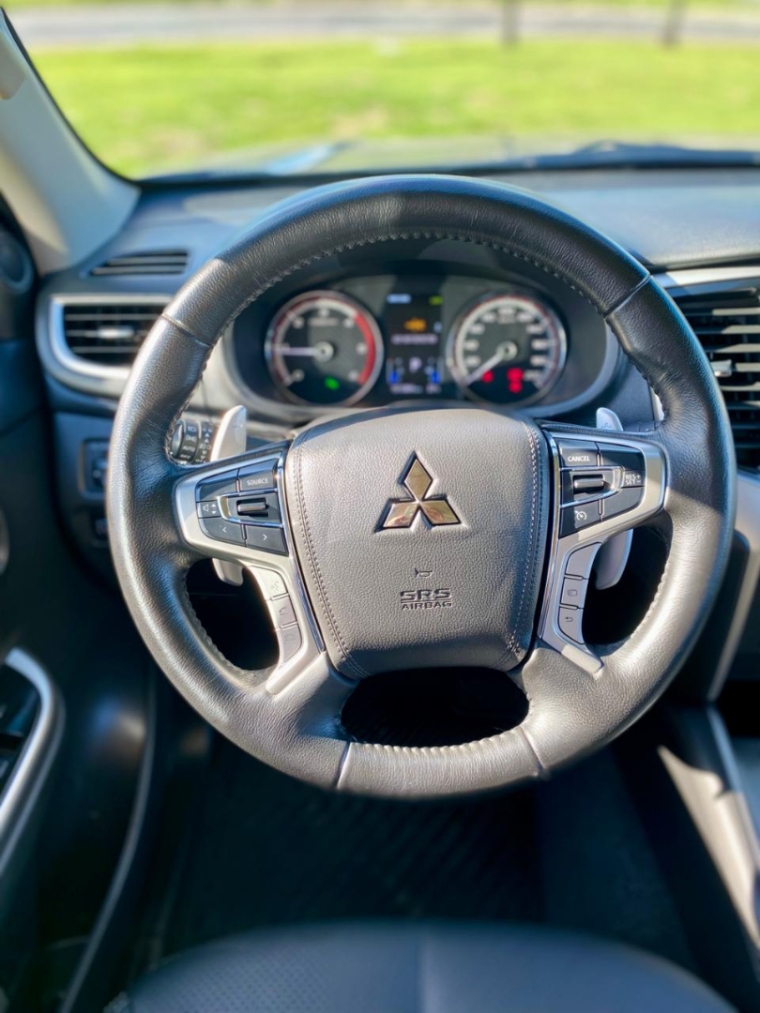 Mitsubishi L200 TRITON 2.4 TURBO DIESEL 4X4 AT SPORT HPE-S