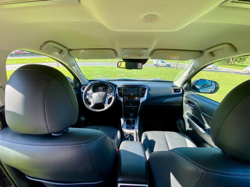 Mitsubishi L200 TRITON 2.4 TURBO DIESEL 4X4 AT SPORT HPE-S