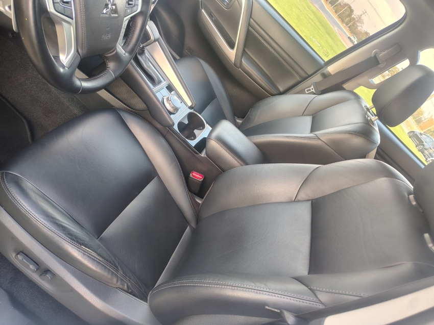 Mitsubishi PAJERO SPORT 2.4 16V MIVEC TURBO DIESEL HPE AWD AUTOMÁTICO