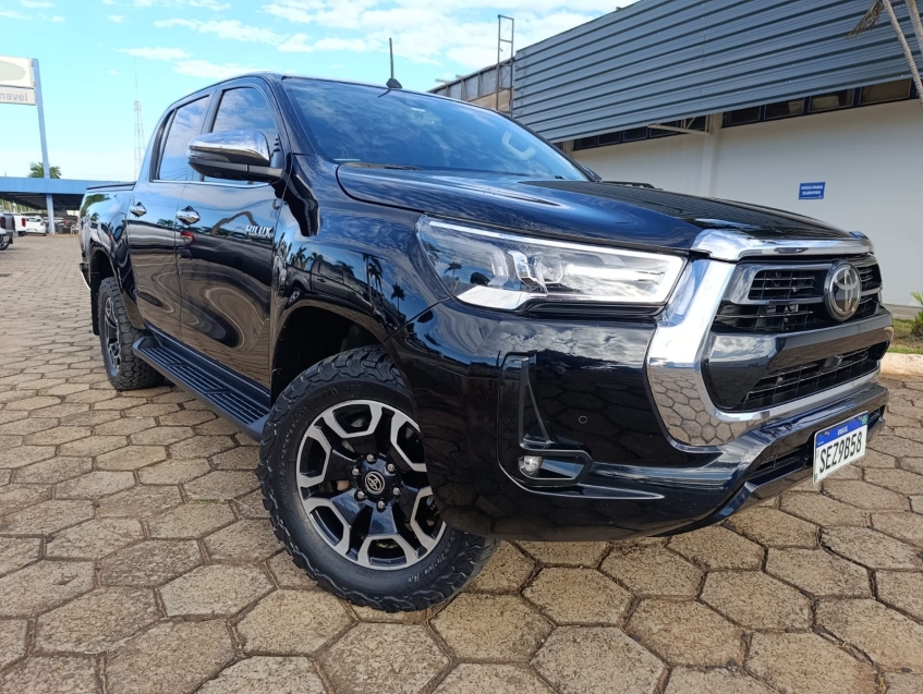 toyota hilux 2.8 d-4d turbo diesel cd srx 4x4 automatico 4p 2024