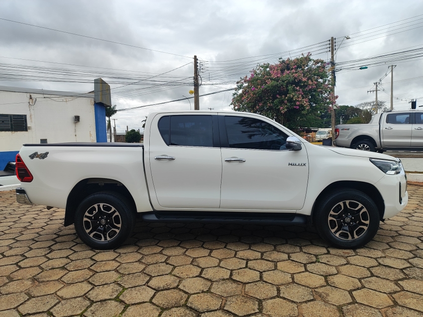 toyota hilux 2.8 d-4d turbo diesel cd srx 4x4 automatico 4p 2022