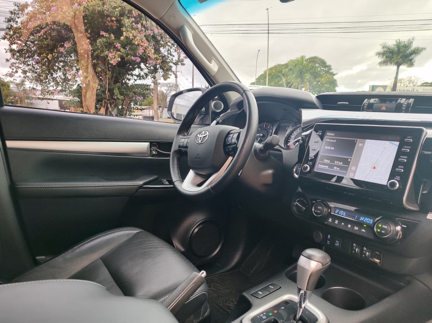 toyota hilux 2.8 d-4d turbo diesel cd srx 4x4 automatico 4p 2022