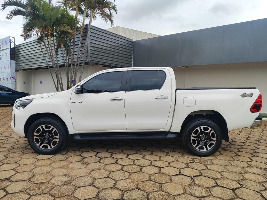 toyota hilux 2.8 d-4d turbo diesel cd srx 4x4 automatico 4p 2022