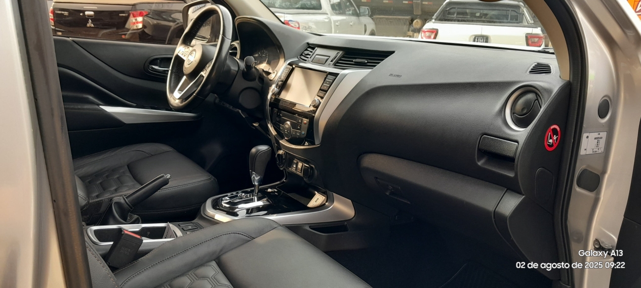 nissan frontier 2.3 16v turbo diesel xe cd 4x4 automatico 4p 2023