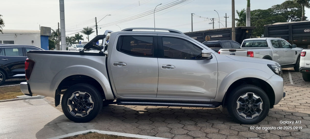 nissan frontier 2.3 16v turbo diesel xe cd 4x4 automatico 4p 2023