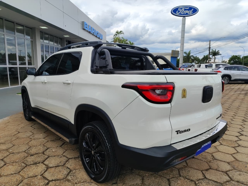 fiat toro 1.3 turbo 270 flex volcano at6 4p automatico 2022
