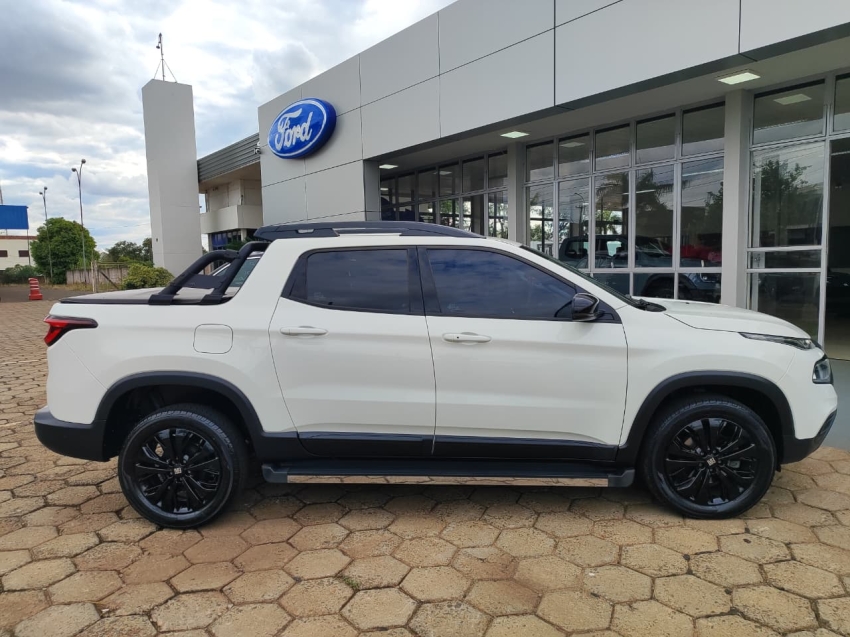 fiat toro 1.3 turbo 270 flex volcano at6 4p automatico 2022