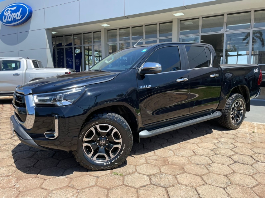 toyota hilux 2.8 d-4d turbo diesel cd srx 4x4 automatico 4p 20232