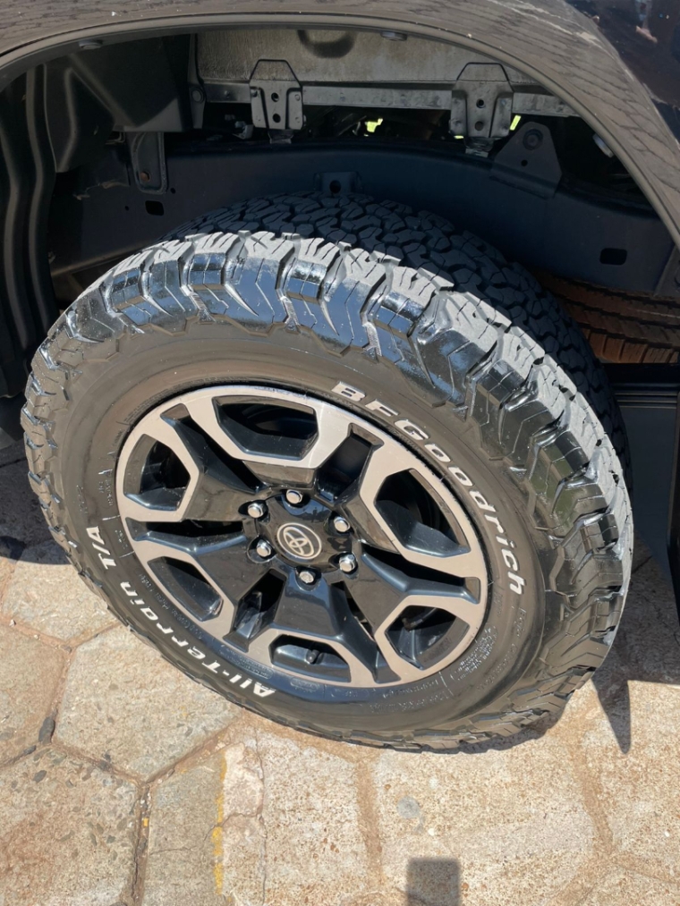 toyota hilux 2.8 d-4d turbo diesel cd srx 4x4 automatico 4p 20238